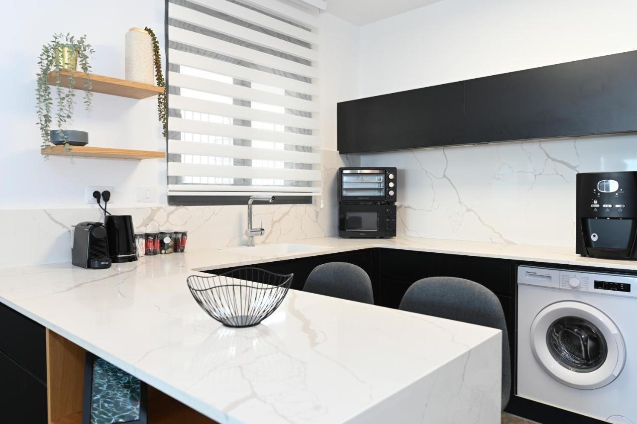 Yalarent C Kinneret Hotel Apartments ميغدال المظهر الخارجي الصورة