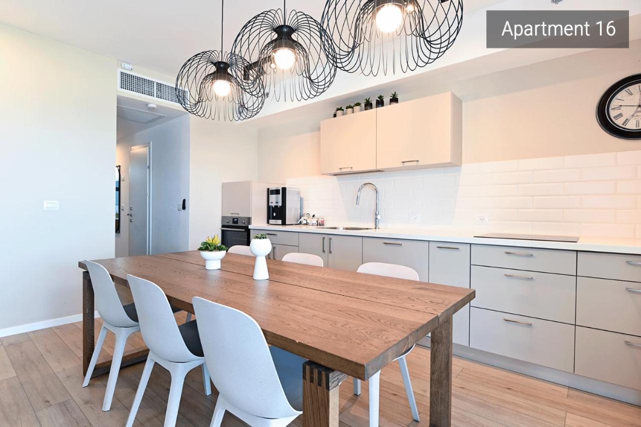 Yalarent C Kinneret Hotel Apartments ميغدال المظهر الخارجي الصورة